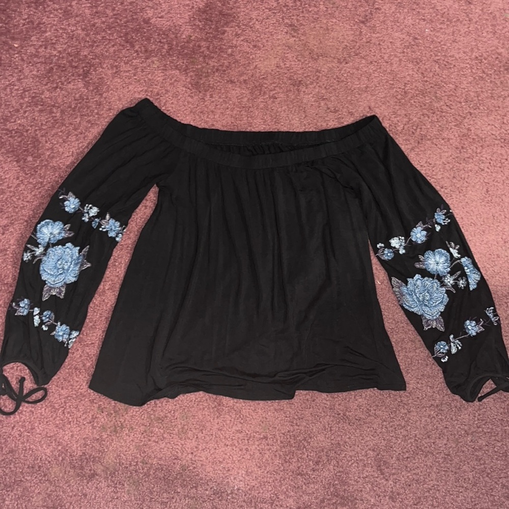 American eagle off the shoulder top